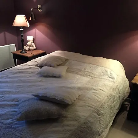 La Maison Des Vallees Guest house Saivres
